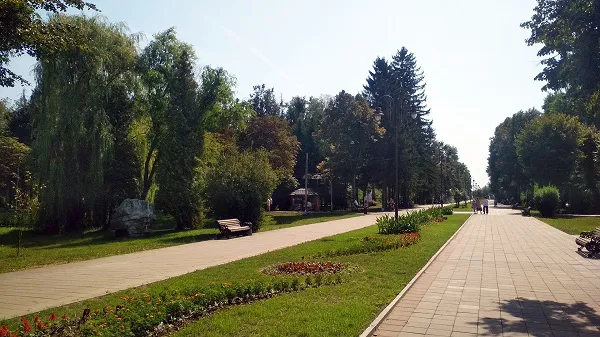 У центральному  парку Луцька встановлюють відеоспостереження