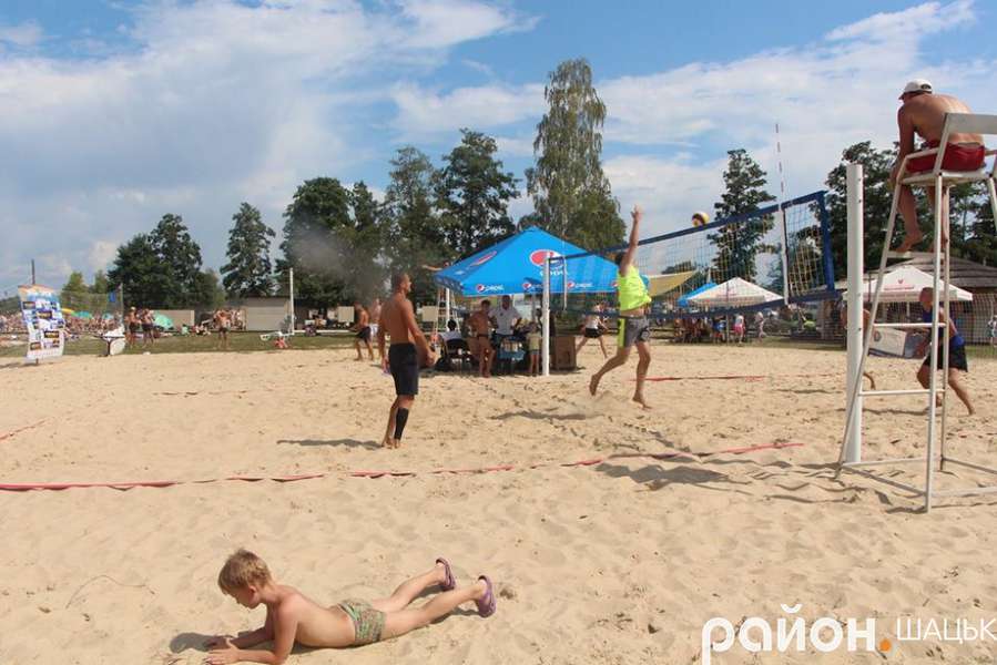 Стартував турнір з пляжного волейболу «Світязь Open» (Фото)