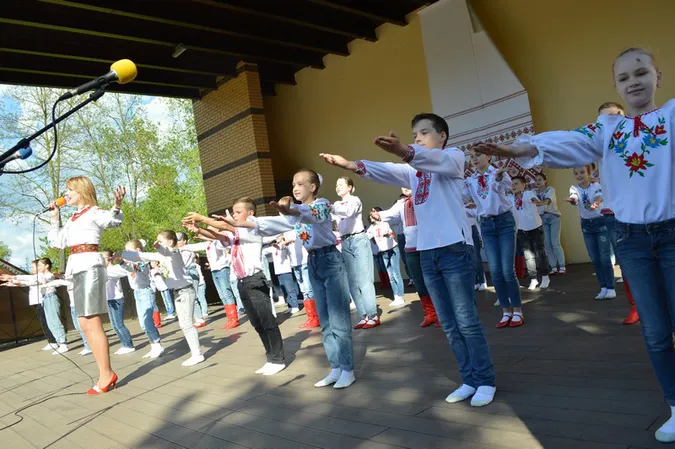 У Ковелі до Дня вишиванки влаштували дефіле (фото)