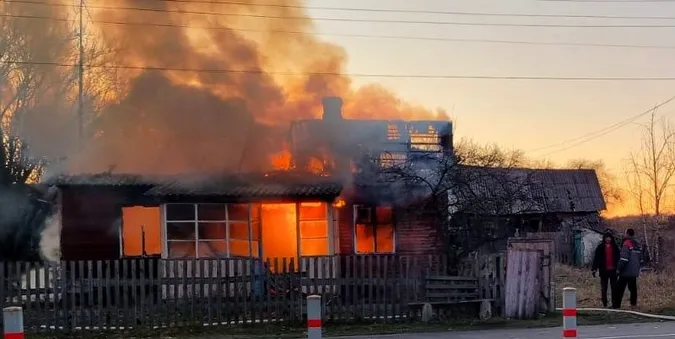 На Волині поліція розслідує обставини загибелі в пожежі матері та сина