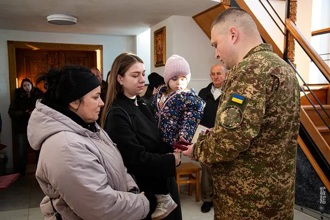 На Волині рідним полеглих гвардійців передали державні нагороди (фото)