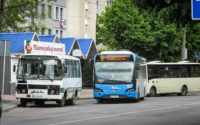 Маршрутки у Луцьку. Фото ілюстративне