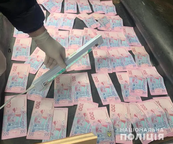 На Волині затримали на хабарі інспекторів фіскальної та податкової служб