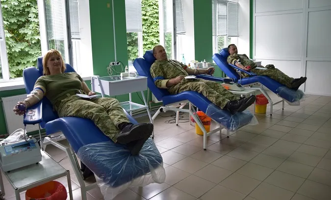 У Луцьку прикордонники долучилися до акції «Кров для ЗСУ» (фото)