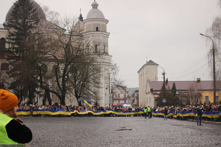 Тепер не просто формальність: як у Луцьку відзначали День Соборності (фото)