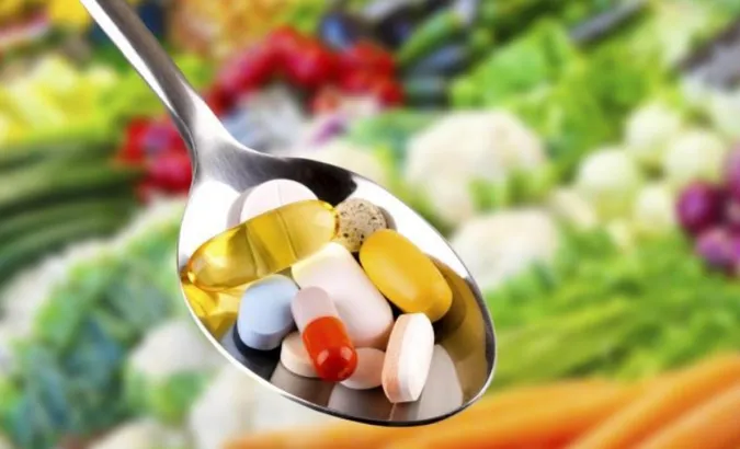 Назвали небезпечні поєднання продуктів і ліків