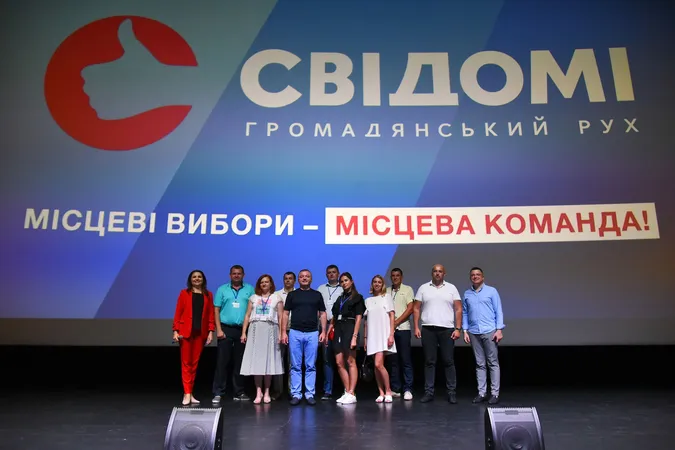 «Половину списку сформуєте ви»: Покровський веде лучан у владу (РЕПОРТАЖ)