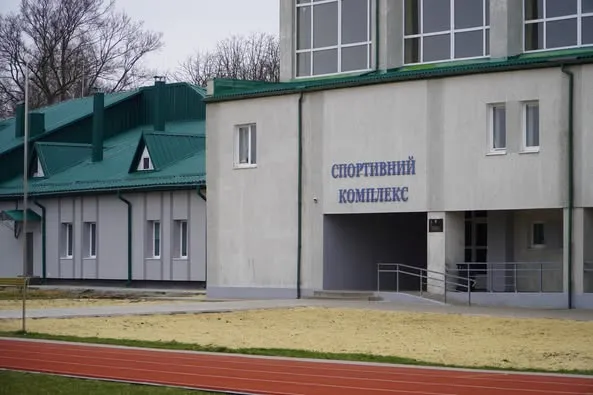 Почали у 2023 році: у Володимирі після капремонту запрацював басейн (фото)
