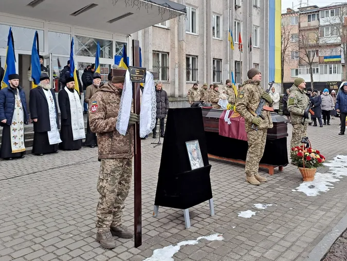 У Ковелі попрощалися із загиблим воїном Олександром Сусьом (фото)