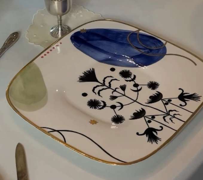 Луцька колекціонерка вінтажу Яна Тарарай показала, як сервірує пасхальний стіл (фото)