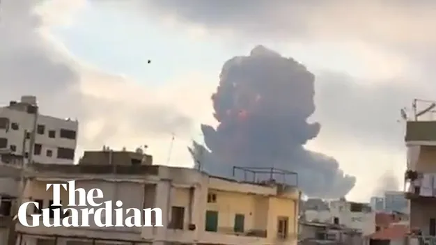 У мережі з'явились відео  вибухів в Бейруті