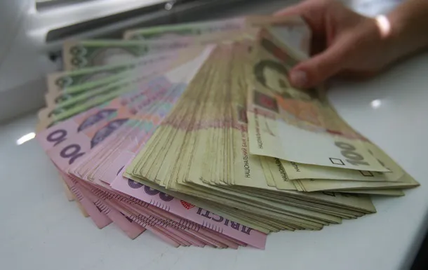 Меблі, транспорт, страхування: де волиняни заробляли найбільше