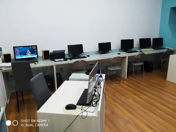 16 пласких питань бібліотекарці