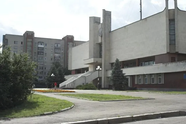 Оновлення луцького РАЦСу: варто чи ні 