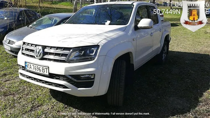 Усіх автохамів у луцькому парку притягнули до адмінвідповідальності (фото)