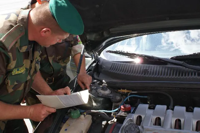 У волинянина забрали автомобіль з підробленими номерами