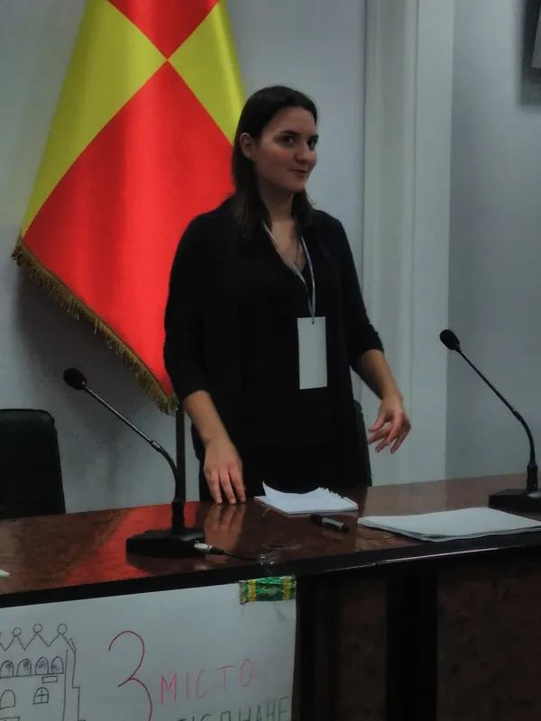 Луцьку молодь вчили, як  бути  депутатами міської ради