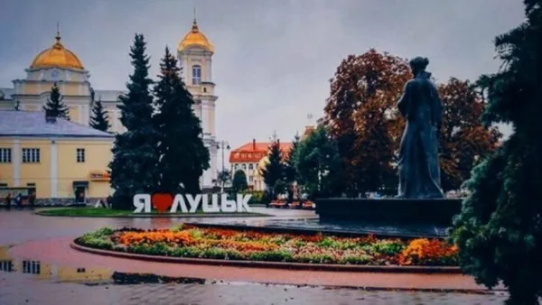 Снігу по пуцьку: смішні і теплі асоціації про Луцьк від немісцевих