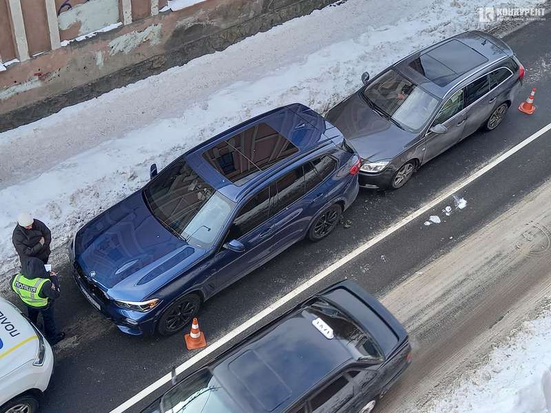 Аварія у Луцьку: в центрі міста ускладнений рух (фото)