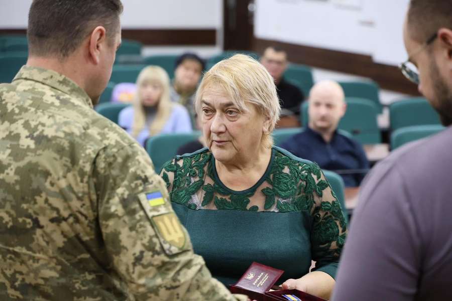 У Луцьку родинам загиблих військовослужбовців вручили нагороди  «За мужність» (фото)