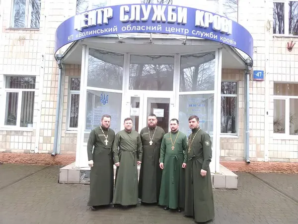 Здав понад 20 літрів крові за 25 років: священник з Волині став Заслуженим донором України