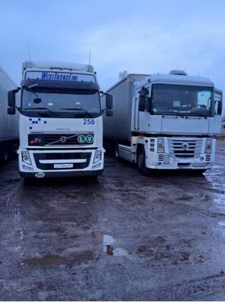 Волинські активісти розпочали блокаду російських вантажівок