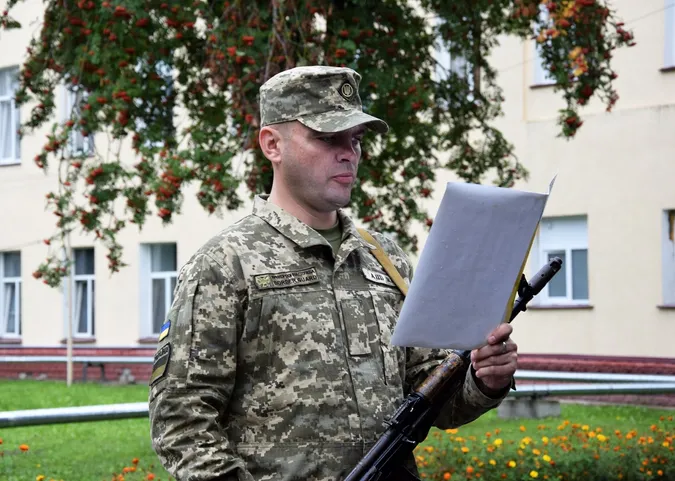 У Луцьку склали військову присягу прикордонники-новобранці (фото)