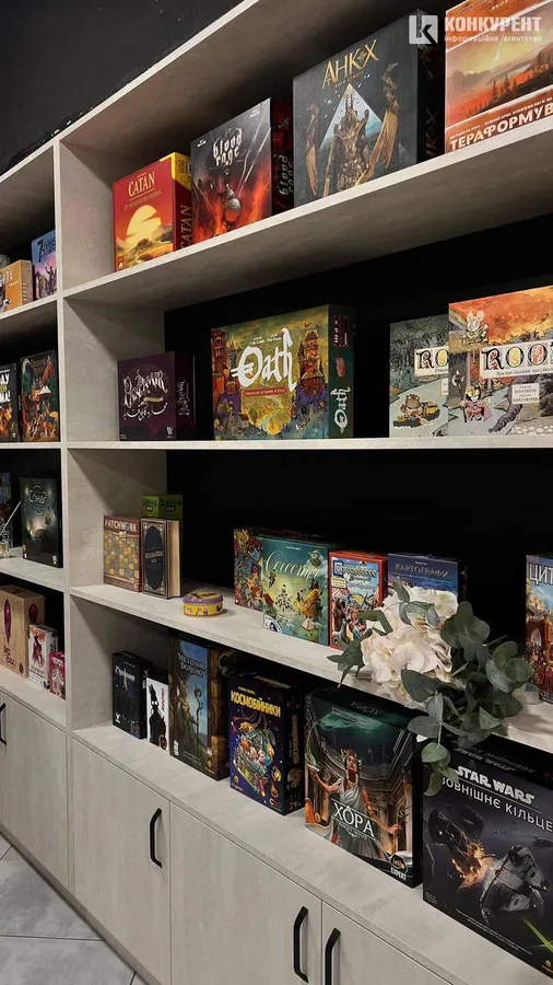 🎲Можна купити, а можна й пограти: у Луцьку відкрили магазин з настільними іграми (фото)