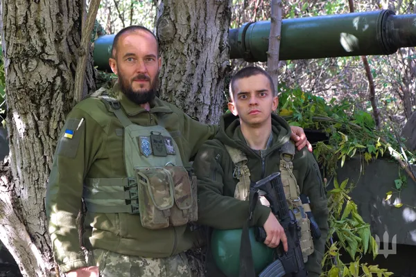 Як батько з сином воюють у волинській «сталевій сотці». Історії бійців