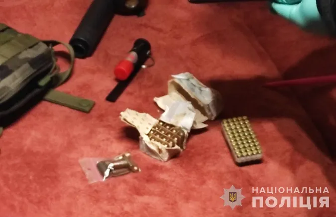 Волинянин зберігав у сейфі понад сімдесят військових набоїв (фото)