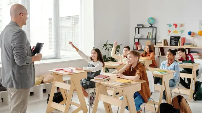 Чи підвищать вчителям зарплати з вересня