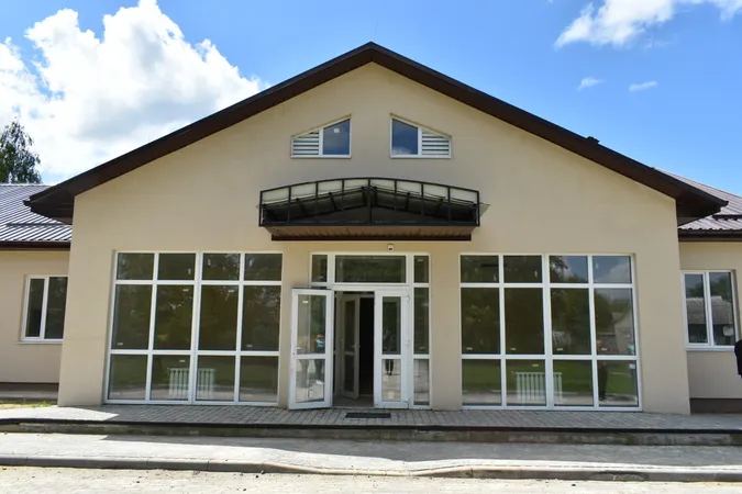 В Локачинському районі добудовують нову амбулаторію (фото)