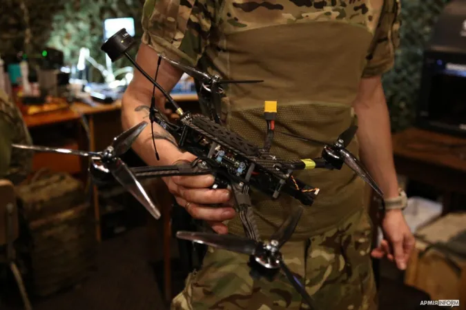 Пекельні сюрпризи: як у Волинській теробороні готують пілотів FPV-дронів (фото)