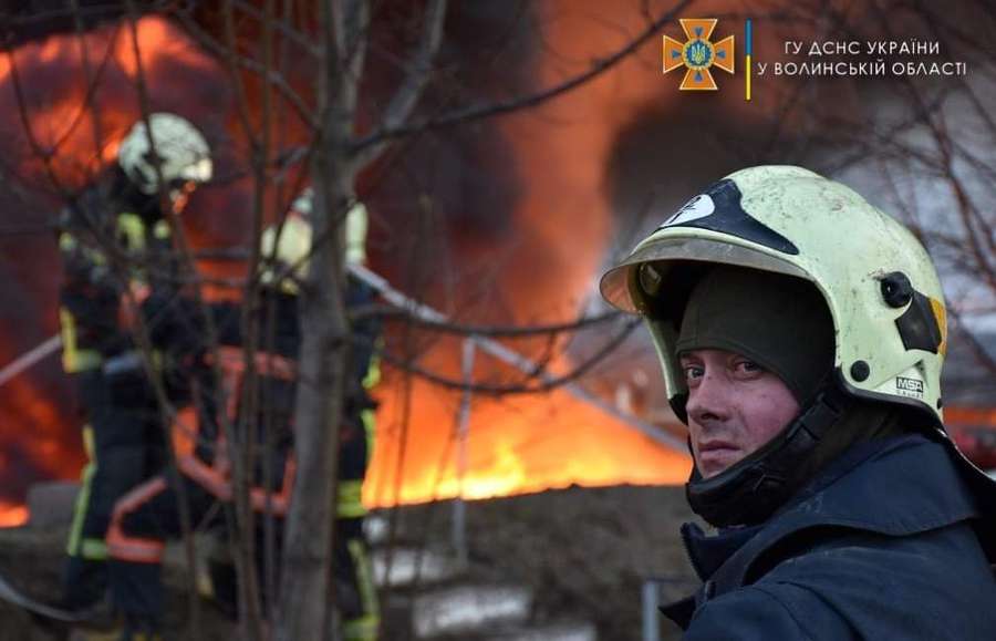 Ракетний удар по нафтобазі в Луцьку: СБУ повідомила про підозру російському офіцеру (відео)