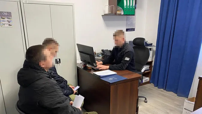 На Рівненщині військовий нарахував виплати підлеглій, яка не була на службі