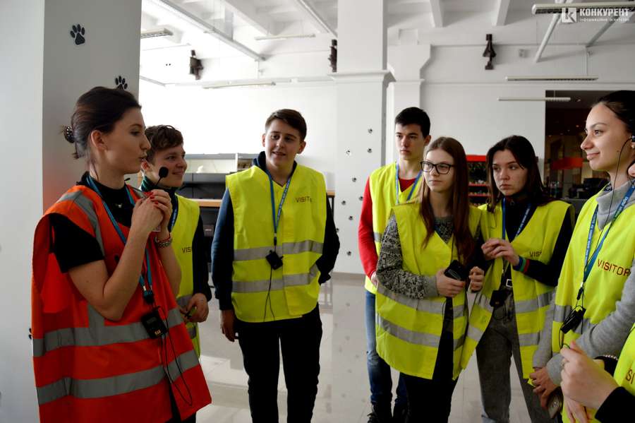 Магазини майбутнього та екскурсія на виробництво: луцькі учні відвідали Modern-Expо (фото)
