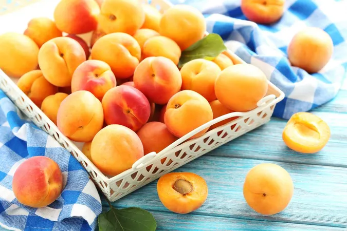 Сім корисних властивостей абрикосів