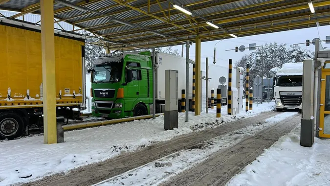 На Волині в пунктах пропуску утворились черги з вантажівок