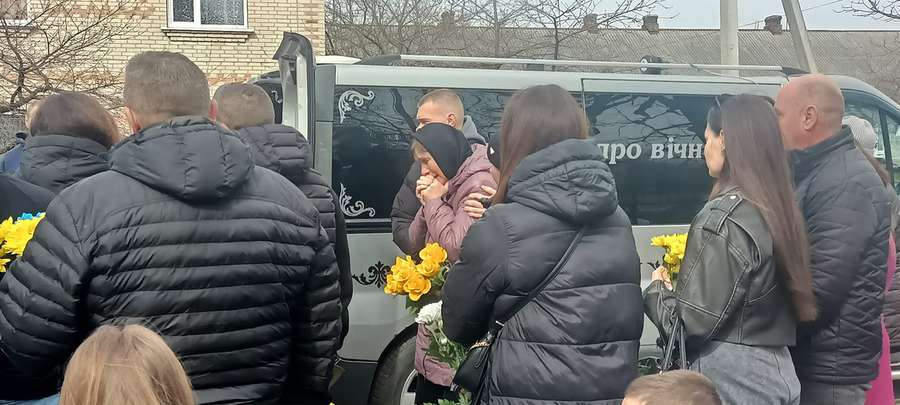 У 25 загинув за Україну: поховали молодого Героя Пархомчука Олександра (фото)