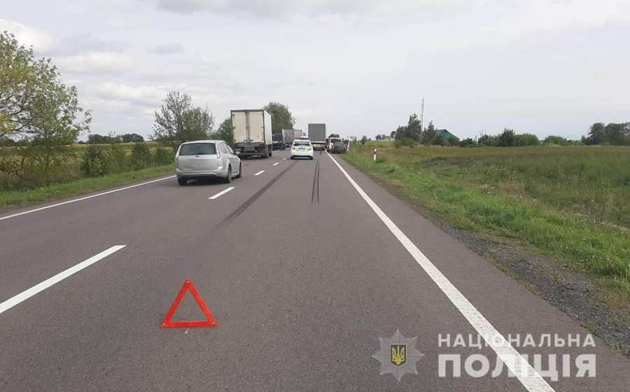 У Горохівському районі – смертельна аварія: «ауді» в'їхала у вантажівку (фото)