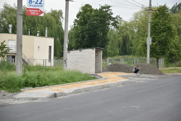 Як у Луцьку ремонтують двори (фото)