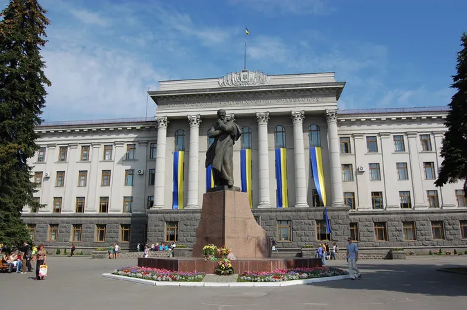 МОН шукає кандидатів на посаду ректора ВНУ імені Лесі Українки