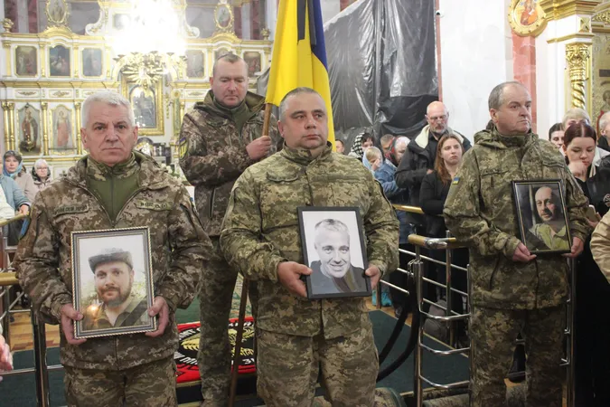 Небо плакало: Луцьк попрощався з трьома Героями