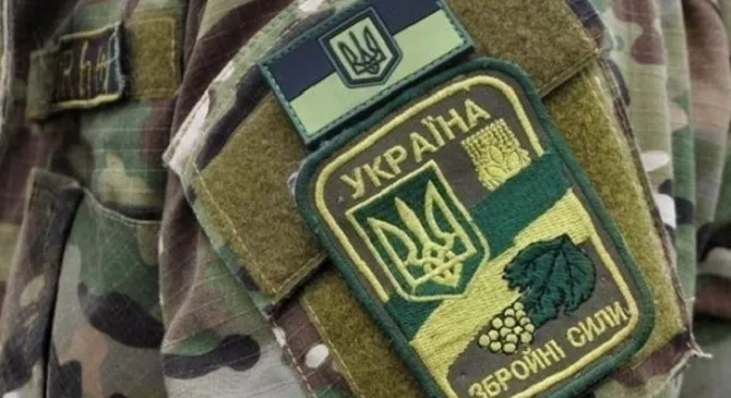 Бабуся в оренду: придумали нову схему для відстрочки (фото, відео)