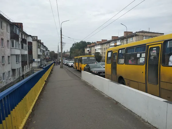 Луцьк стоїть у заторах: ремонтують дорогу (фото, відео)