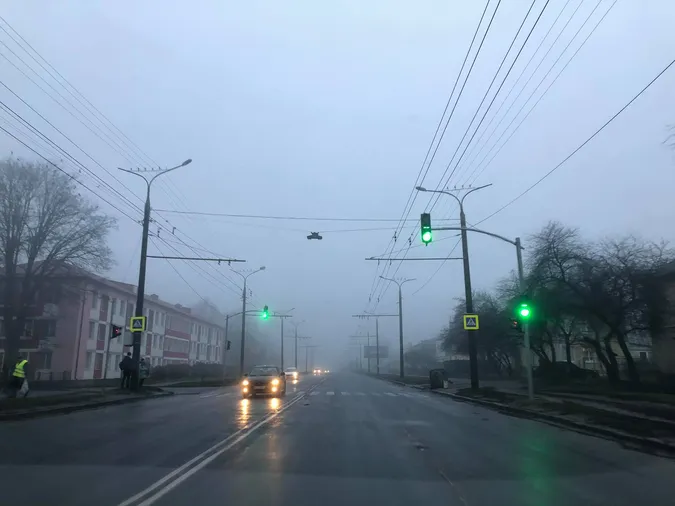 На Дубнівській у Луцьку встановили світлофор (фотофакт)