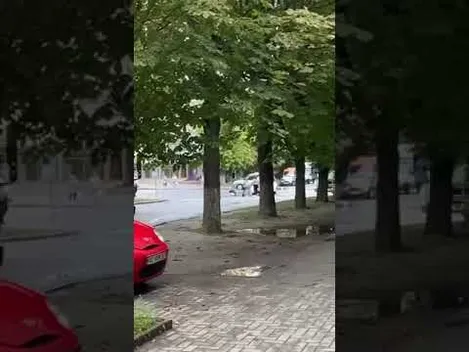 У Луцьку на пішохідному переході збили велосипедиста (відео)