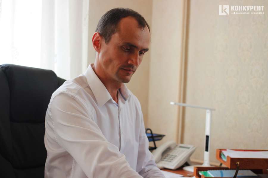 Чи безпечно буде навчатися у луцьких школах: інтерв'ю з головним освітянином Віталієм Бондарем