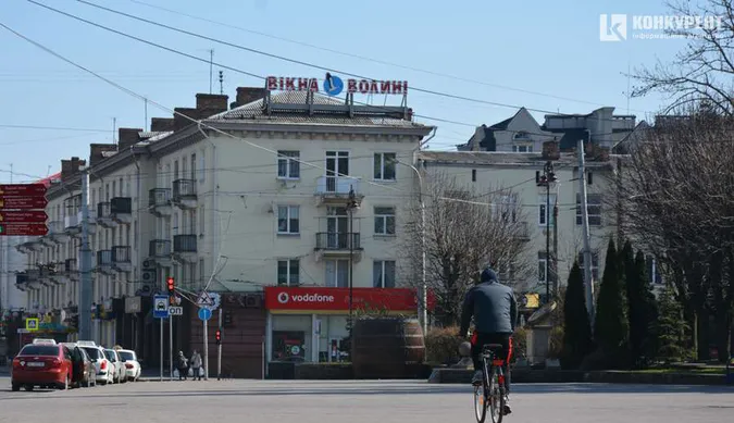 У Луцьку зручно пішоходам і автомобілістам, але не велосипедистам