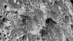 Корабель Orion надіслав фотографії Місяця з близької дистанції (фото)